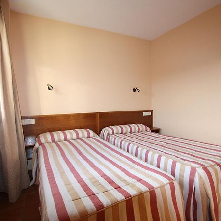 La Virgen de la Vega Apart-Hotel Selva Nevada מראה חיצוני תמונה