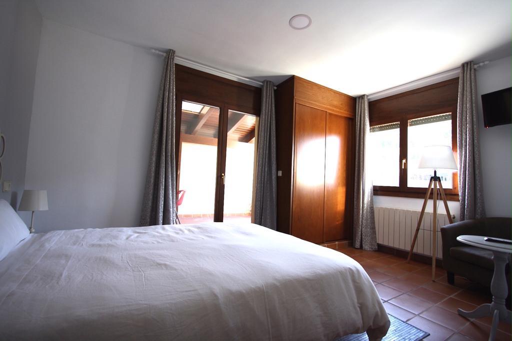 La Virgen de la Vega Apart-Hotel Selva Nevada חדר תמונה