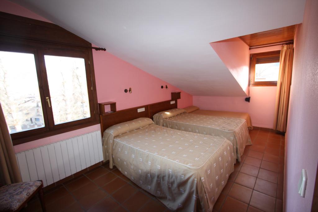 La Virgen de la Vega Apart-Hotel Selva Nevada מראה חיצוני תמונה