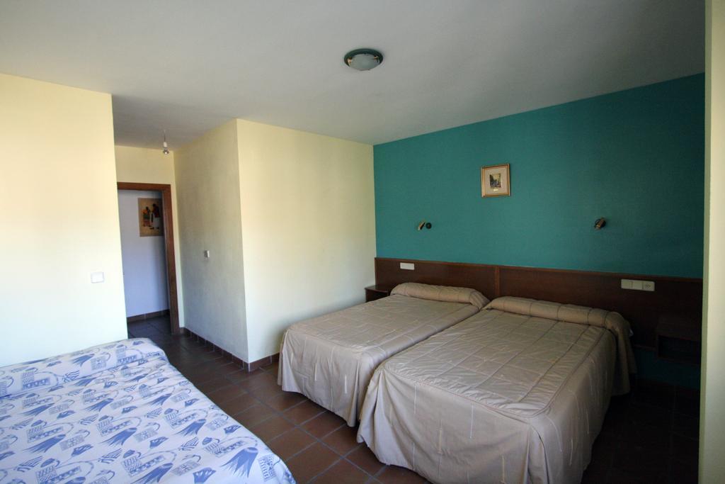 La Virgen de la Vega Apart-Hotel Selva Nevada חדר תמונה